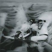 Gerhard Richter, Motorboot (1. Fassung) (79a) drei Personen sitzen auf einem Motorboot
