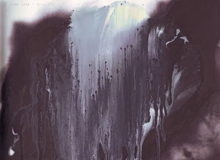 Abstraktes Bild in Schwarz-, Weiß- und Lilatönen